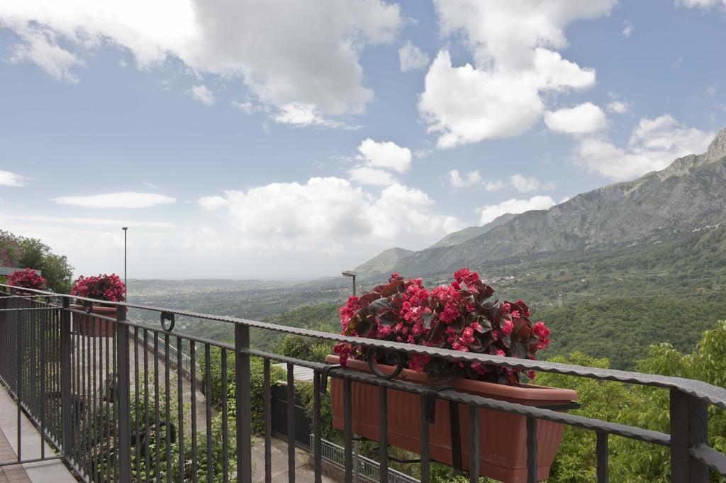 Casa Vacanze "Pietra Viva" Castelnuovo Parano Exterior photo